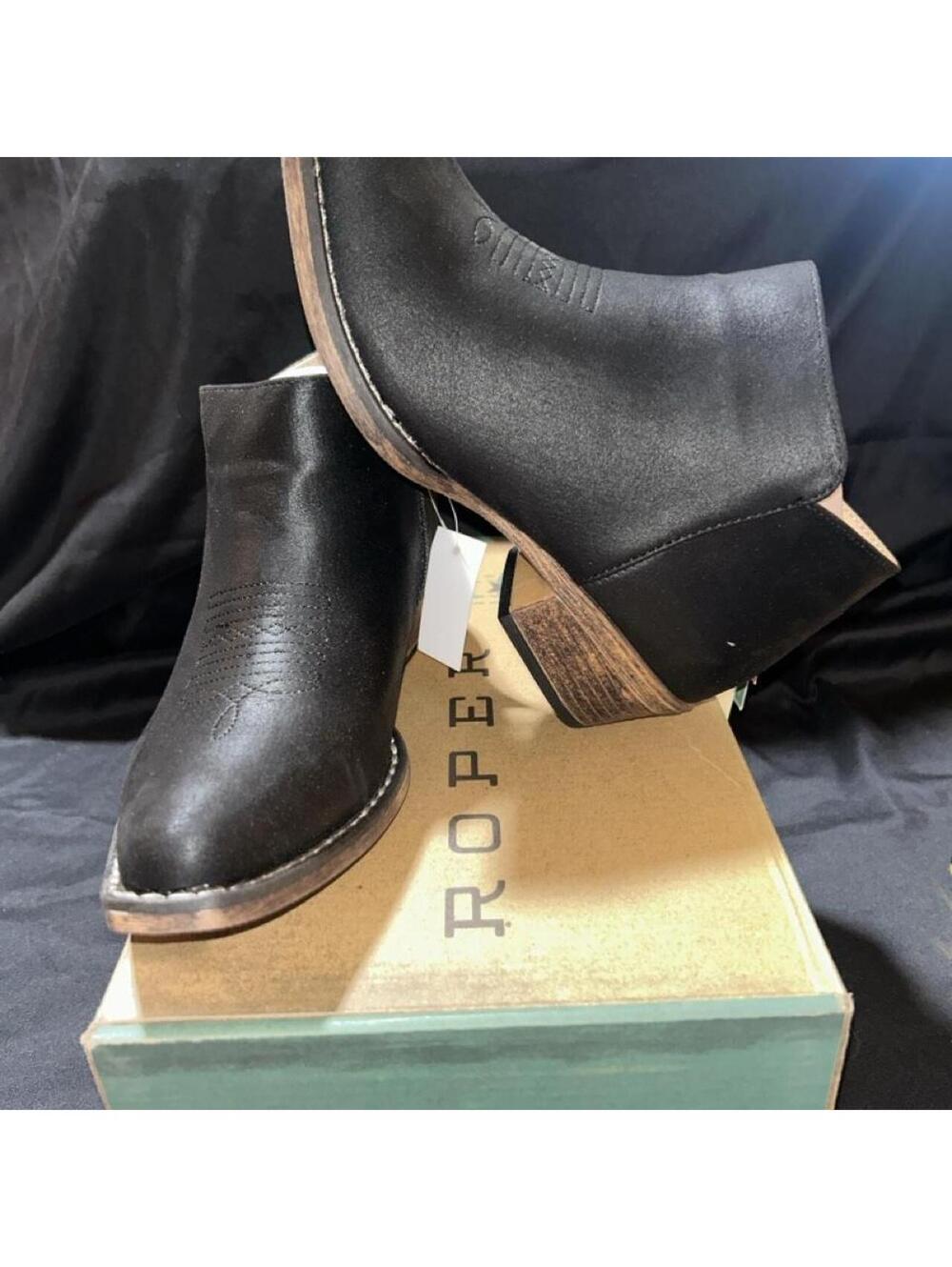 Roper black leather ankle boots pointed toe and block heel #western #cowboy